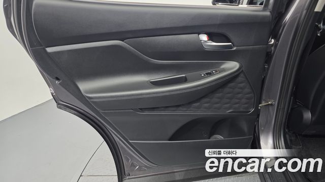 Hyundai Santafe 2023 — photo 15