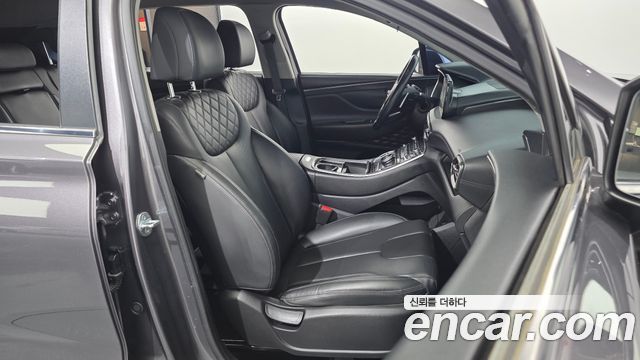 Hyundai Santafe 2023 — photo 16