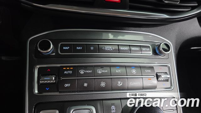Hyundai Santafe 2023 — photo 31