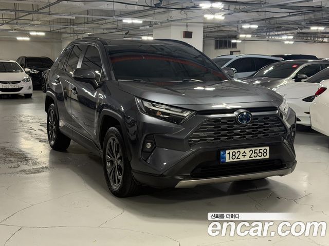 Toyota RAV4 2022 — photo 3
