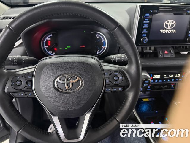 Toyota RAV4 2022 — photo 15