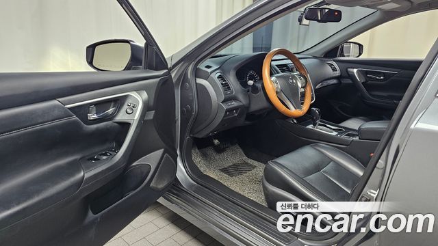 Nissan Altima 2017 — photo 10