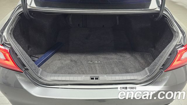 Nissan Altima 2017 — photo 20
