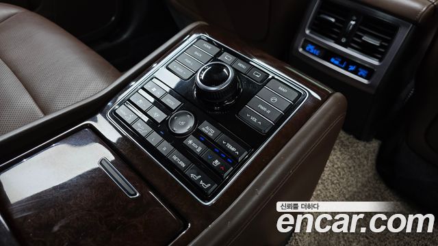 Hyundai Equus 2013 — photo 24
