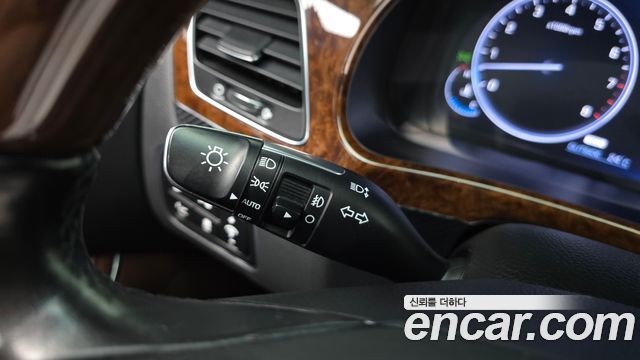 Hyundai Equus 2013 — photo 31