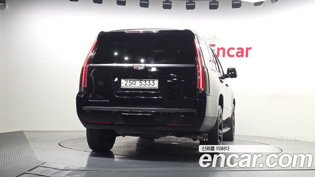 Cadillac Escalade 2017 — photo 4