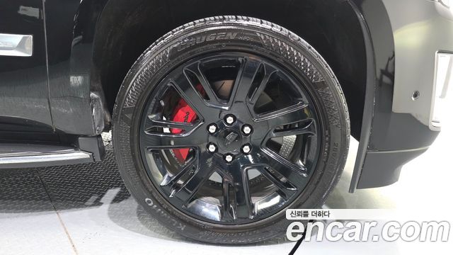 Cadillac Escalade 2017 — photo 5