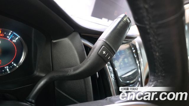 Cadillac Escalade 2017 — photo 9