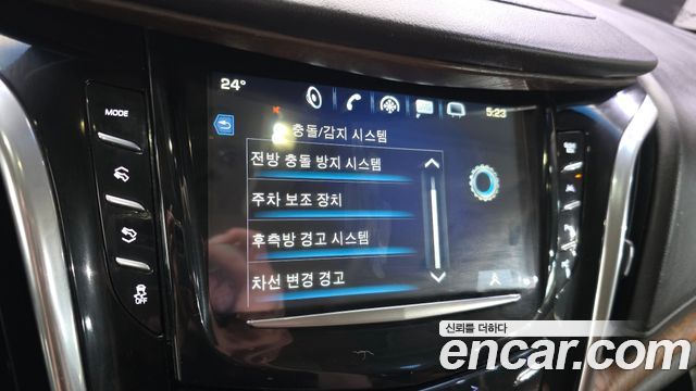 Cadillac Escalade 2017 — photo 13