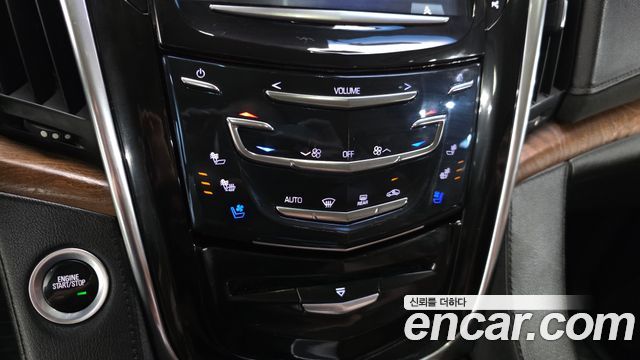 Cadillac Escalade 2017 — photo 15