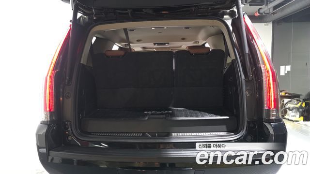 Cadillac Escalade 2017 — photo 20