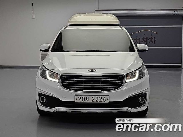 Kia Canival 2017 — photo 2