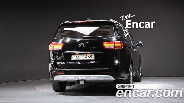 Kia Canival 2016 — photo 4