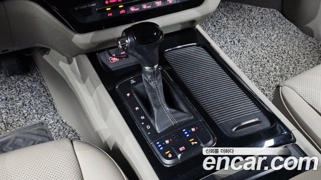 Kia Canival 2016 — photo 9
