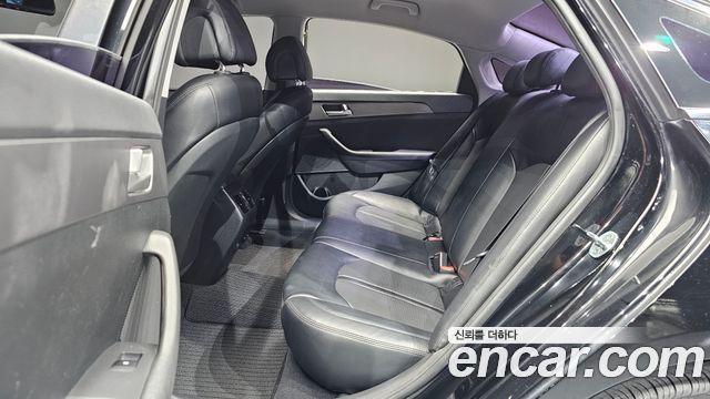 Hyundai Sonata 2015 — photo 17