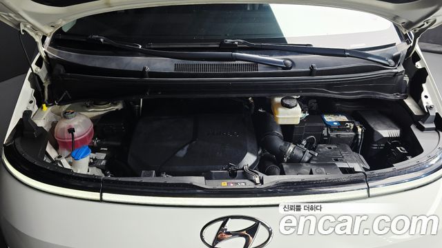 Hyundai Staria 2022 — photo 6
