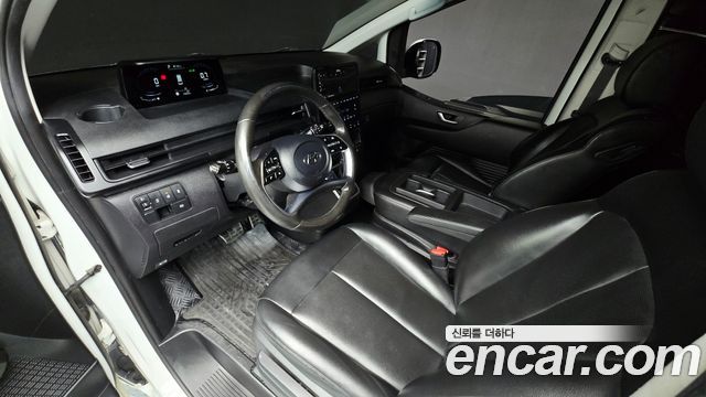 Hyundai Staria 2022 — photo 10