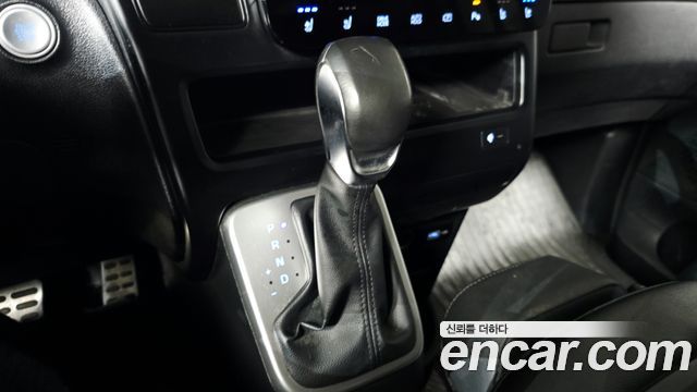 Hyundai Staria 2022 — photo 12