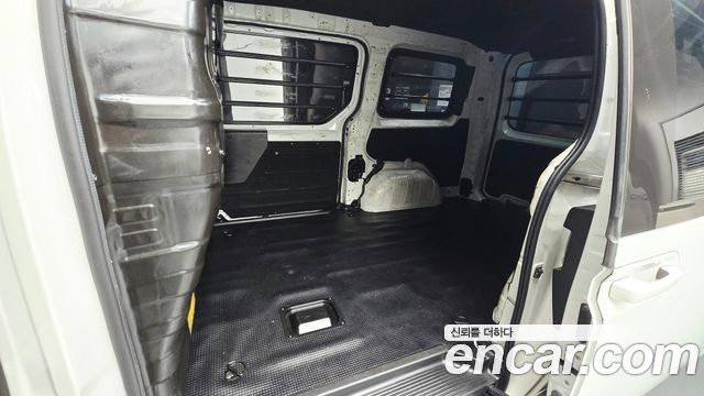Hyundai Staria 2022 — photo 17