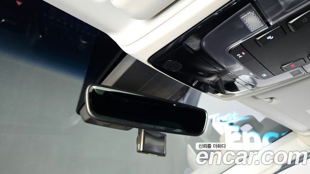 Hyundai Staria 2022 — photo 27