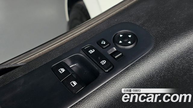 Hyundai Staria 2022 — photo 30