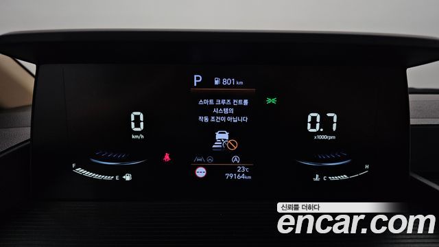 Hyundai Staria 2023 — photo 11