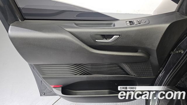 Hyundai Staria 2023 — photo 14