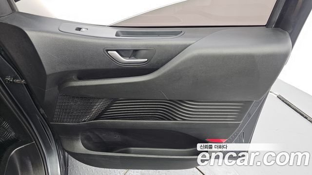 Hyundai Staria 2023 — photo 15