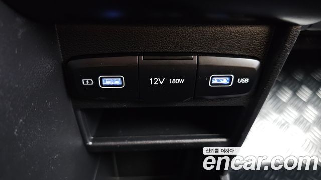 Hyundai Staria 2023 — photo 27
