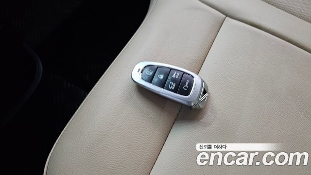 Hyundai Staria 2023 — photo 32