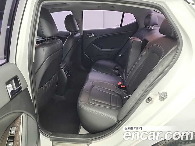 Kia K5 2012 — photo 12