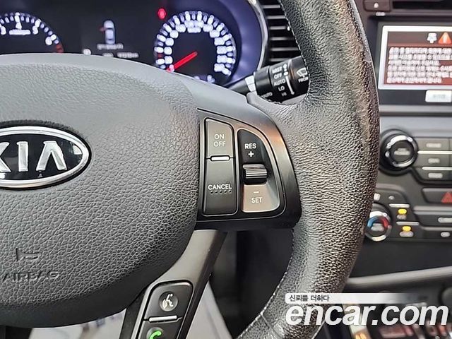 Kia K5 2012 — photo 18