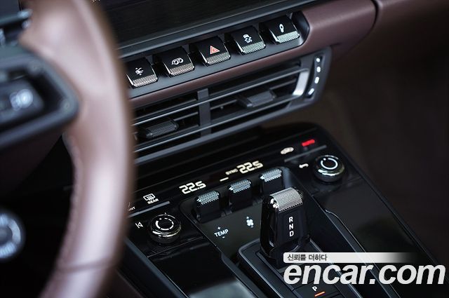 Porsche 911 2024 — photo 11