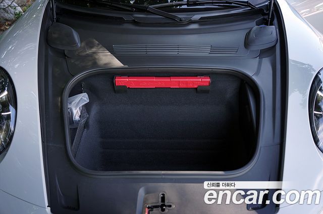 Porsche 911 2024 — photo 14