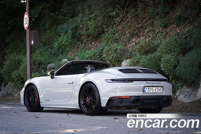 Porsche 911 2024 — photo 15