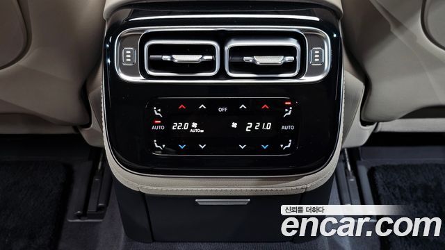 Mercedes-Benz S-Class 2021 — photo 30