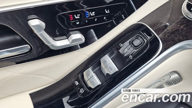 Mercedes-Benz S-Class 2021 — photo 32