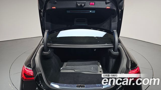 Mercedes-Benz S-Class 2021 — photo 39