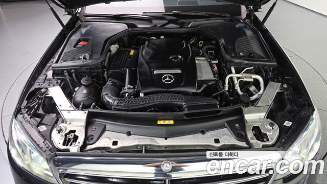 Mercedes-Benz E-Class 2018 — photo 6