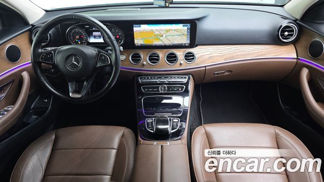 Mercedes-Benz E-Class 2018 — photo 10