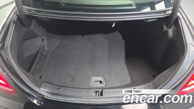 Mercedes-Benz E-Class 2018 — photo 26