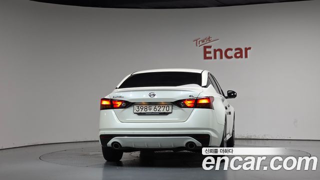 Nissan Altima 2019 — photo 4