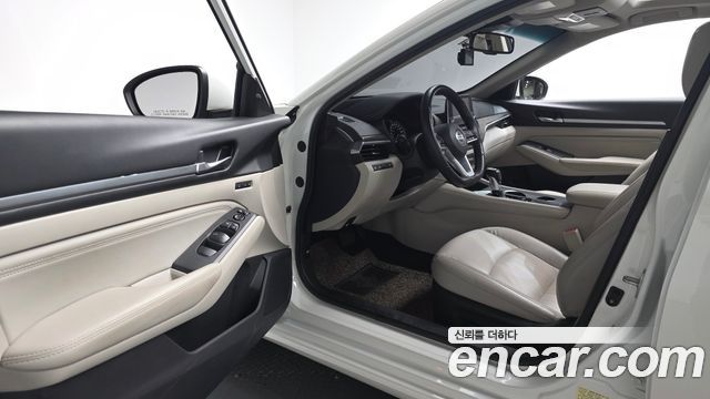 Nissan Altima 2019 — photo 13