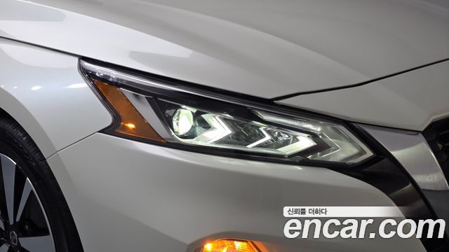 Nissan Altima 2019 — photo 8