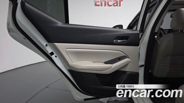Nissan Altima 2019 — photo 15