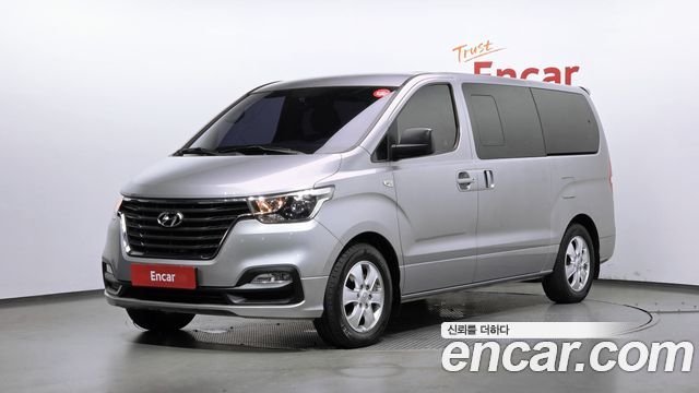 Hyundai Starex 2019 — photo 1
