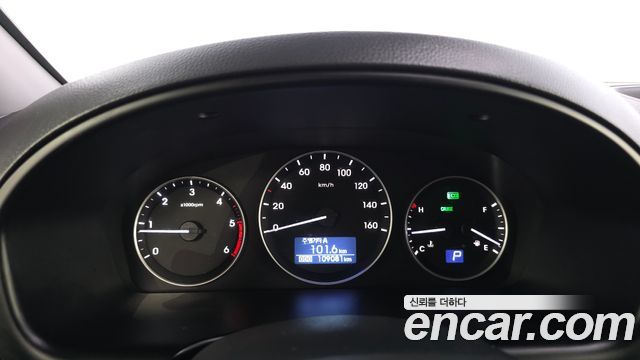 Hyundai Starex 2019 — photo 11