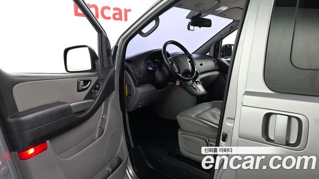 Hyundai Starex 2019 — photo 13