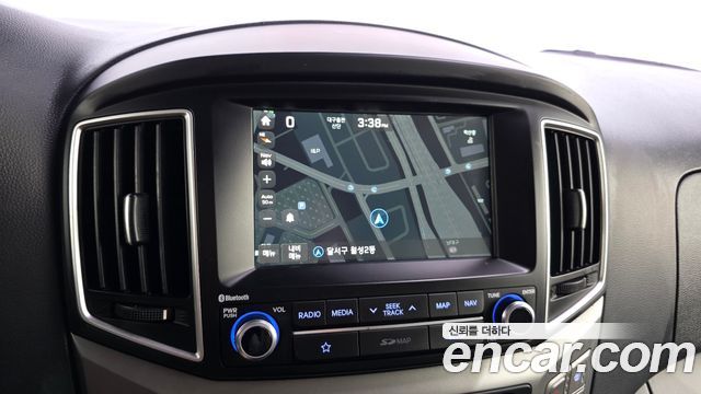Hyundai Starex 2019 — photo 20