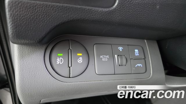 Hyundai Starex 2019 — photo 25